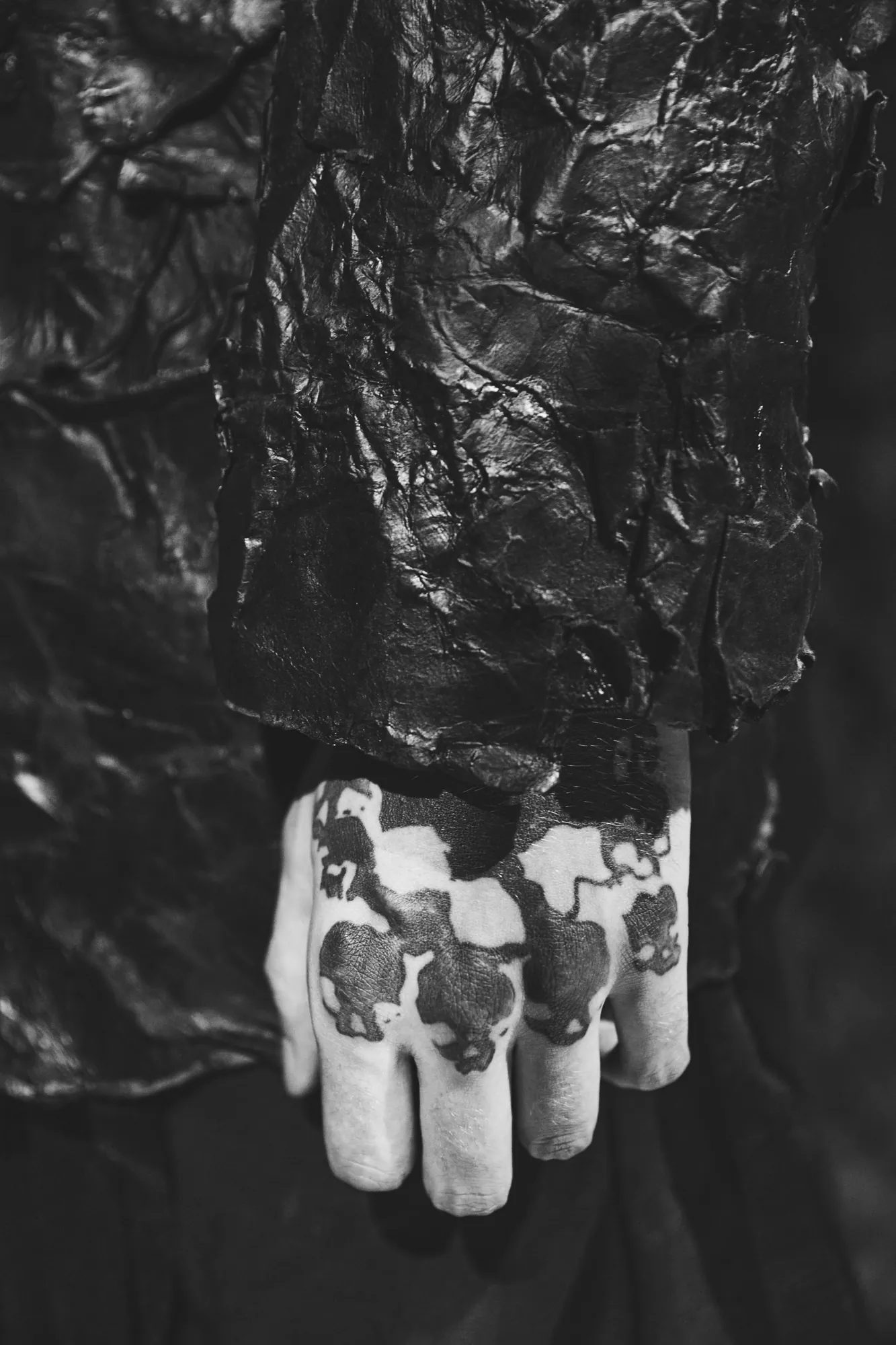 PIROSMANI — PAPER CREATURE — кадр 82